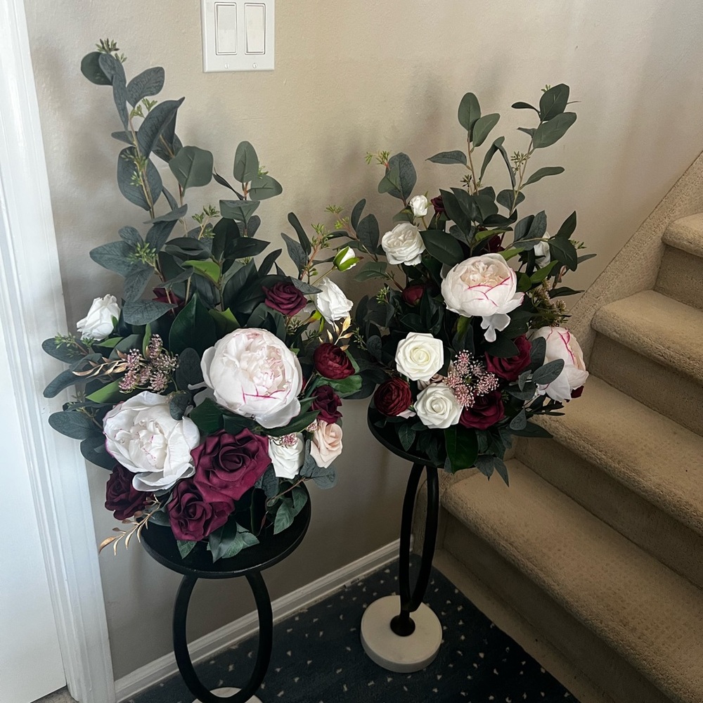 Ling’s Moment Freestanding Altar Arrangements Romantic Marsala (Set of 2)